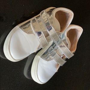 Supercute silver+white kids sneakers sz 30 -US 12